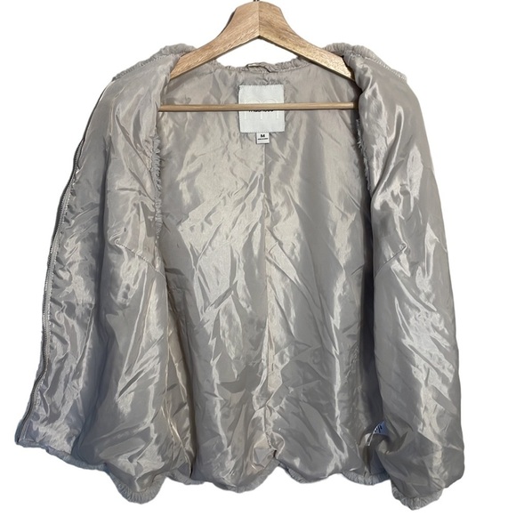 Maurices Vest Faux Fur Beige Cream Zip Closure Boho Chic Mobwife Preppy Medium - Picture 3 of 8